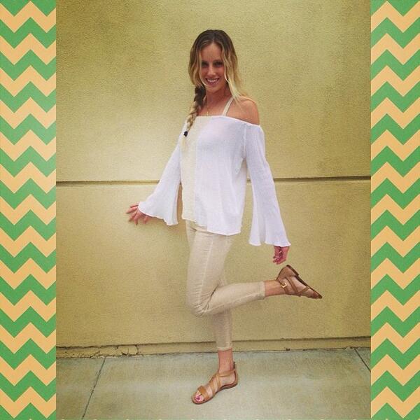hassoncosta's tweet photo. @shopatbella rocking a #Spring2014 @LoveSamclothing top! #whitehot #springfashion http://t.co/0jsl4XGxyW