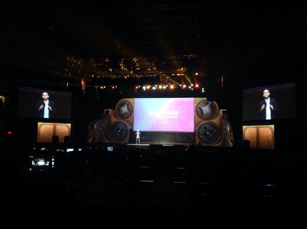 inchoo: +2800 certified #Magento developers in the world! @royrubin05 at #MagentoImagine http://t.co/MqIdXLr3wN