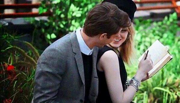 ChoosingPaths's tweet image. "He always seemed to be my biggest distraction when doing homework."