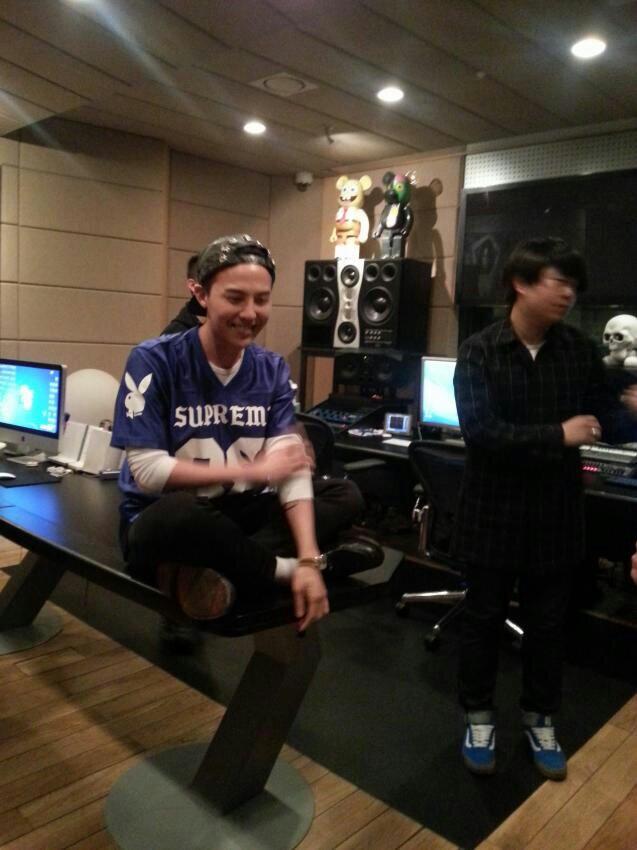 BnhGxcxCUAAquDu.jpg:large