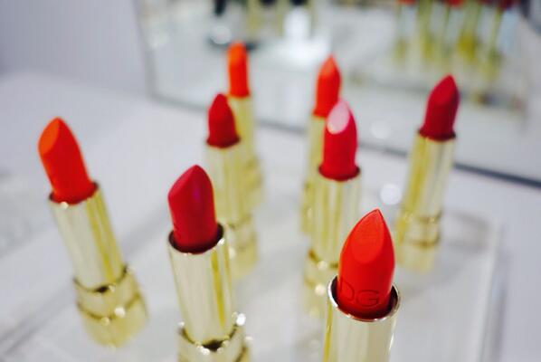 Shesintheglow's tweet photo. @DolceGabbana #DGSpringLips are actually quite beyond 🌸 Inspired by what else... ROSES 🌺🌸🌺 #DGxChristian http://t.co/MdpMYSK7IC