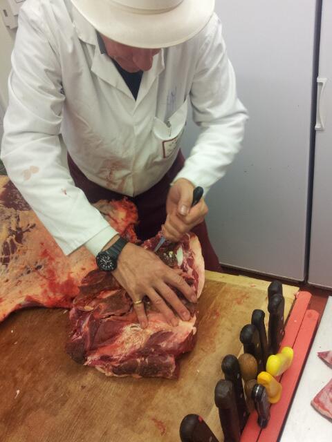 johnstentonw6's tweet photo. The master hard at work #butcher #hammersmith #meat http://t.co/bZHTvsN4qz