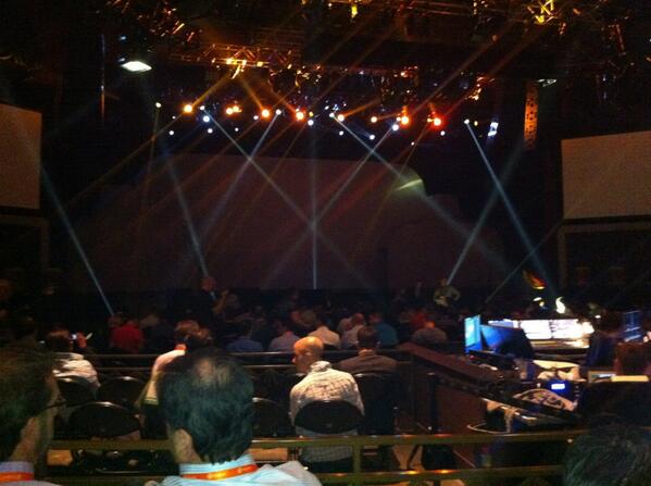 allanmacgregor: #MagentoImagine waiting for the keynote to start http://t.co/qdeTc1wyrW