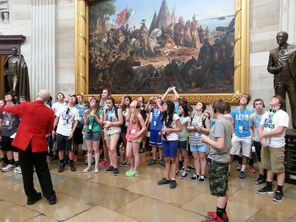 ahtoliver's tweet image. Bus #3 is in the Rotunda - Amazing!