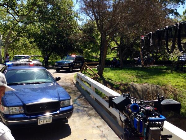 6x23 "FOR BETTER OR FOR WORSE" post-ep BTS pics & tweets Bni-GCpIQAIW2ee
