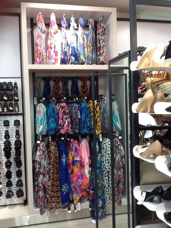 Scarf shop hit Stevenage too <a href="/TomShutlar/">Tom Shutlar</a> <a href="/NatalieComar/">Natalie Comar</a> <a href="/ElliciaJDee/">Ellicia Jenny Dee</a> @JFR_VM
