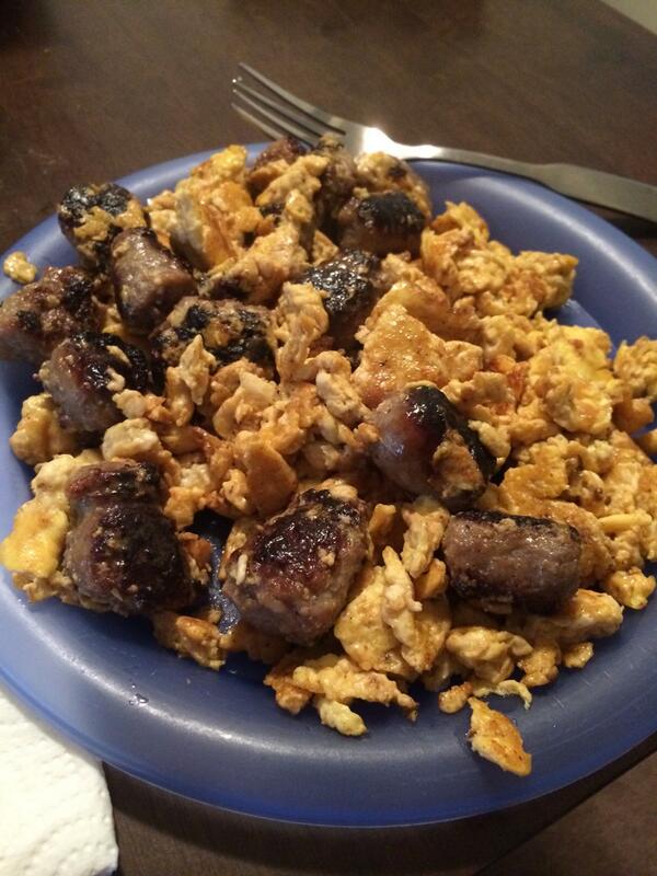 KetoMotivation's tweet photo. Eggs. Butter. Brats. #breakfast #keto http://t.co/T1t4qZBwCl