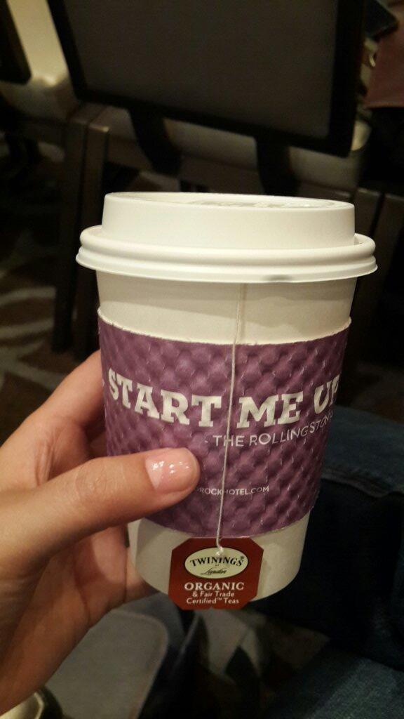 darkela: Iniciando la tarde con un tecito, con frase #therollindstones en #MagentoImagine http://t.co/FoQpdBYfEX