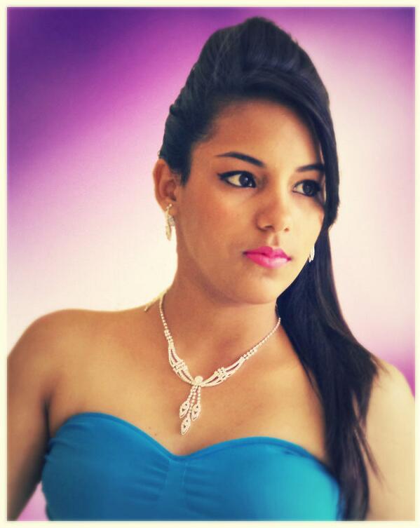 carolin45115638's tweet photo. #ClaseDeFotografia #SimplemeteYo ♥ http://t.co/FcqagMRJHJ