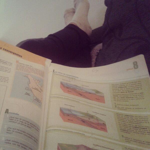 Andrea_Olivs's tweet image. #Now #Biology #TimeStudy -.-&quot;