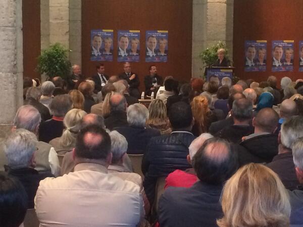 Salle pleine à Vienne pour le meeting des #Europeennes2014 @Thierry_Kovacs @ump @ump_38