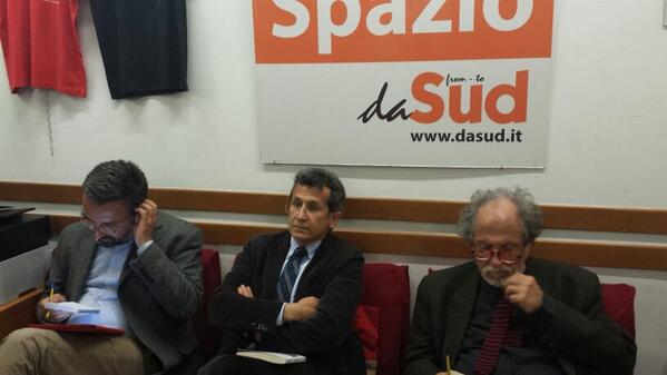 danilo_chirico's tweet photo. Abruzzese, Novelli e Damilano a @_daSud per il libro di Crapis su politica e tv @DamilanoWatcher http://t.co/qcKdKML6Rs