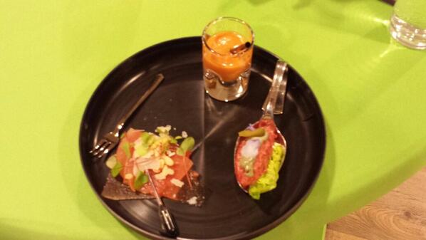 Thanks ;) RT <a href="/vdvtweets/">Arjan</a>: Ook nog lekker eten hier...  door <a href="/ChiqueRestaurnt/">Michelle</a>.... #smc0172