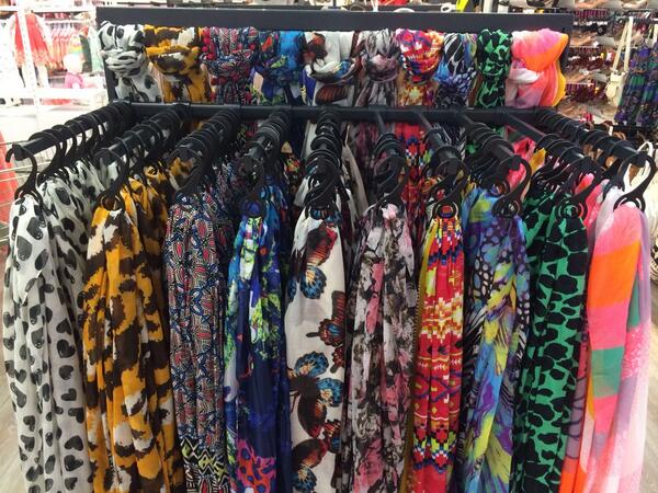 YAY Borehamwood has jumped on the scarf bandwagon.. Thanks to <a href="/TomShutlar/">Tom Shutlar</a> and @JFR_VM #STANDARDS #SCARFWORLD