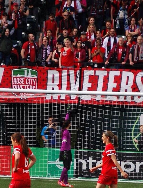 hopesolo's tweet photo. Hmmm....truth be told....who flipped off who again? Real classy Portland. Maybe you get it from your owner? http://t.co/VlnD3Tm2R3