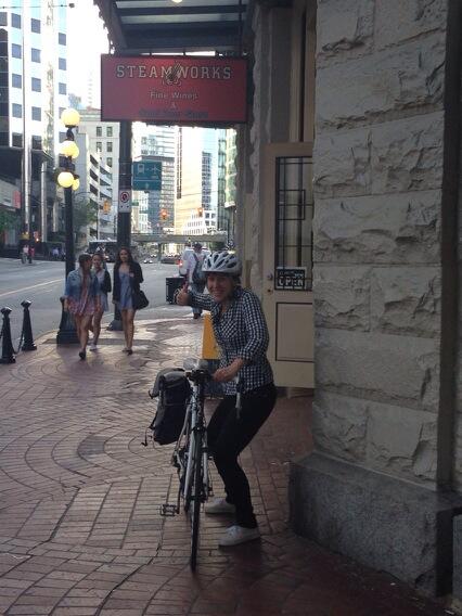 DageraadBeer's tweet image. Beer sales by bike! This is how we do it. #VancouverSpring