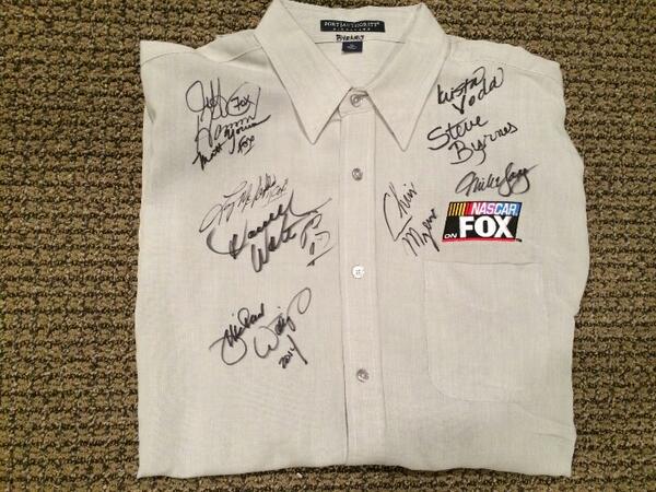 CLTRelay4Life's tweet image. New auction item coming soon! 

32auctions.com/relayforlifech…

@SteveByrnes12 @MattYocum @AllWaltrip 
Please #RT #NASCAR