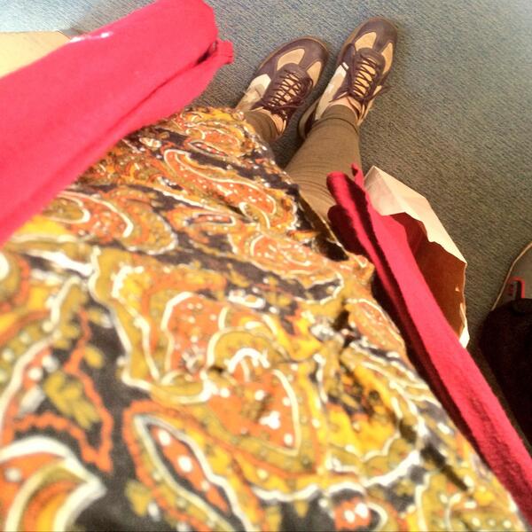 STACKbeezy's tweet image. I've had these shoes since 2003. #converse #collegekicks