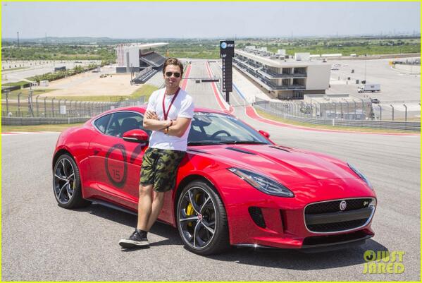 TeamSebStan's tweet image. Sebastian hoje no Jaguar Villain Academy.
