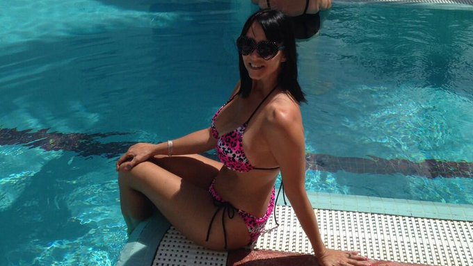 Good evening all. Back from vacay 😢 http://t.co/ajUrgOqndW<a href="/tag/bigboobs"class="tags"><span>#bigboobs</span></a><a href="/tag/catfight"class="tags"><span>#catfight</span></a>