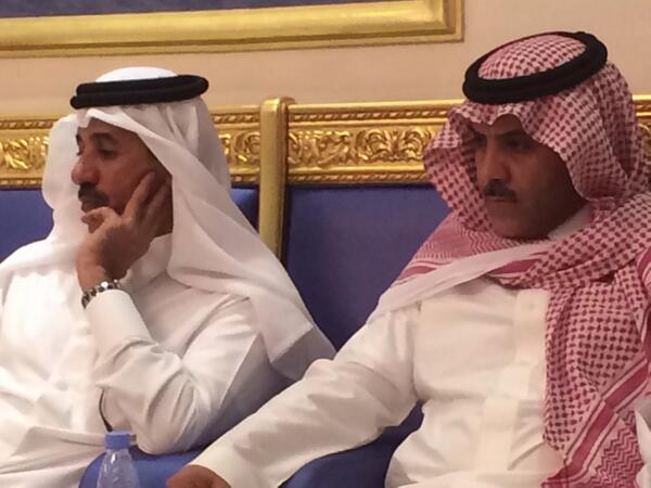 99Huzimi's tweet photo. شكرا لابن العم خالد بن خلف علئ وقفته المجمله في استضافه مدير الخطوط السعوديه والشيوخ ابن ربيعان وابن رازن http://t.co/sGa5BSLN3s