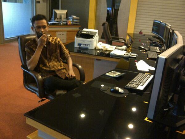 hari ini piket pagi :D