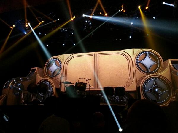 SmartgiftIt: Fantastic #MagentoImagine so far. Now getting ready for Malcolm @Gladwell. Stage is set. http://t.co/sREb3dzaWd