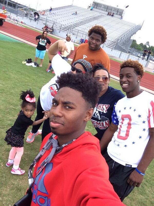 The fam 💯🏈👌💪