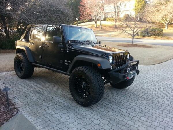 4WDPorn's tweet photo. Just something in my driveway http://t.co/hMJWYzA1HC