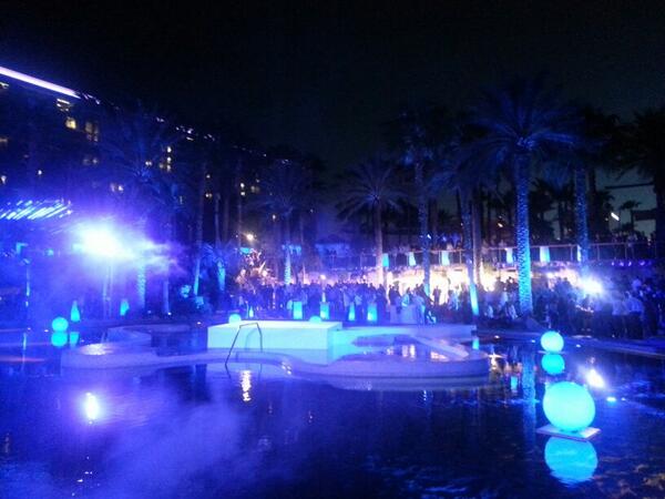 SmartgiftIt: @magentoimagine Legendary Night http://t.co/52UIZQSfN8