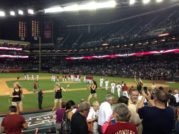 BSA_CHI_Machine's tweet photo. Oh yeah!  DBacks win! http://t.co/7bXBqMYdwq