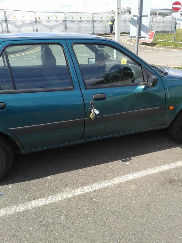 MatthewRussellG's tweet photo. @codders14 you forget something mate? http://t.co/rldkue8mxg