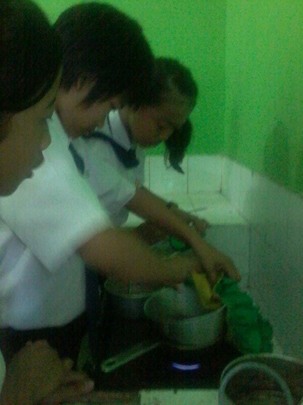 8JOfficial_'s tweet photo. pas tabog buat coklat tadi ... http://t.co/mCHffwzYN1