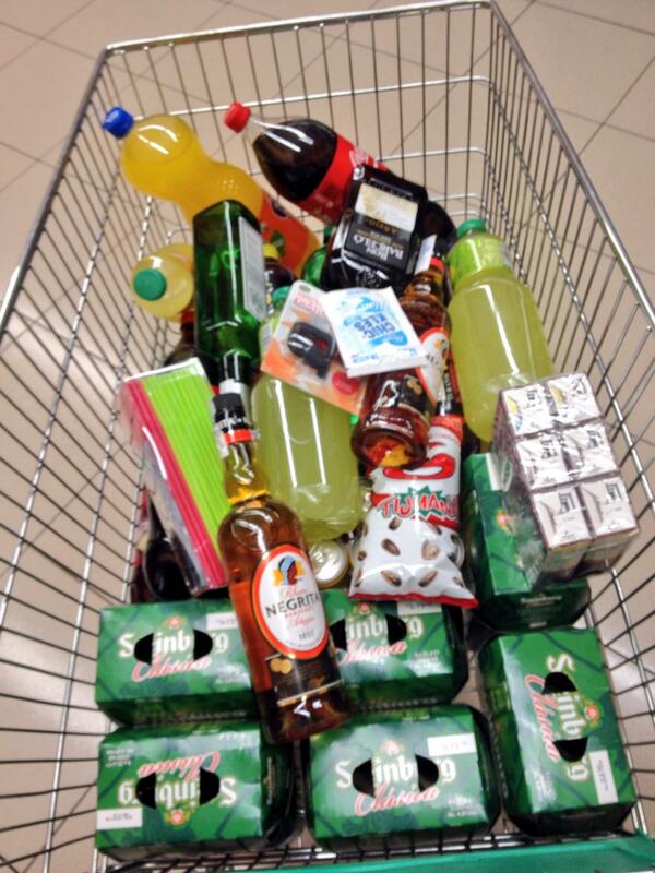 natdrms's tweet photo. Nos vamos!!!! @marifr27 @Maria__CS @cristinita_vg @Sofieta24 @laporta_maria @mariajose_vs http://t.co/Sz8sMnT5F9