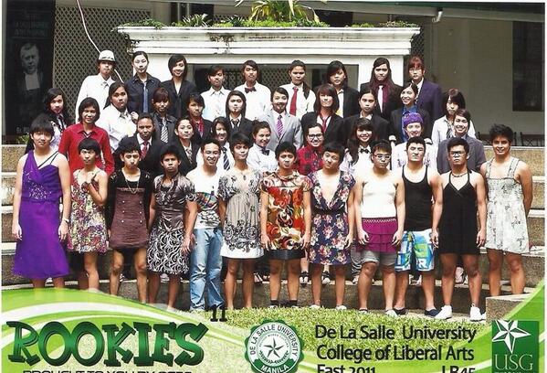 arrasanagustin's tweet photo. Hahahahaha frosh year block photo 💩 #LR45 gaganda http://t.co/8JxIWqT7sG