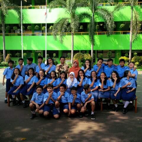 eduputri's tweet photo. Mungkin diriku, masih ingin bersama kalian. http://t.co/5u9LNPTgMD