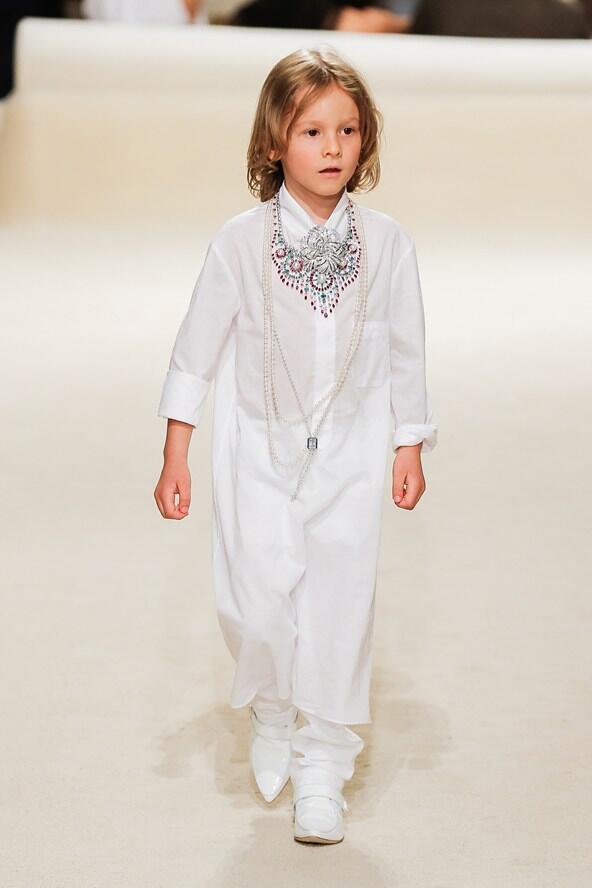 BritishVogue's tweet photo. Did you see who closed the #chanelcruisedubai show? See all of the pictures here: http://t.co/jOEJmPNkNi http://t.co/NKuIbpjCkK