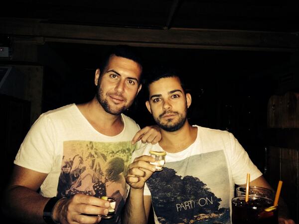 Adrian_pire's tweet photo. Con el gran #tavira pasando la noche madrileña http://t.co/WCqQpuDqQN