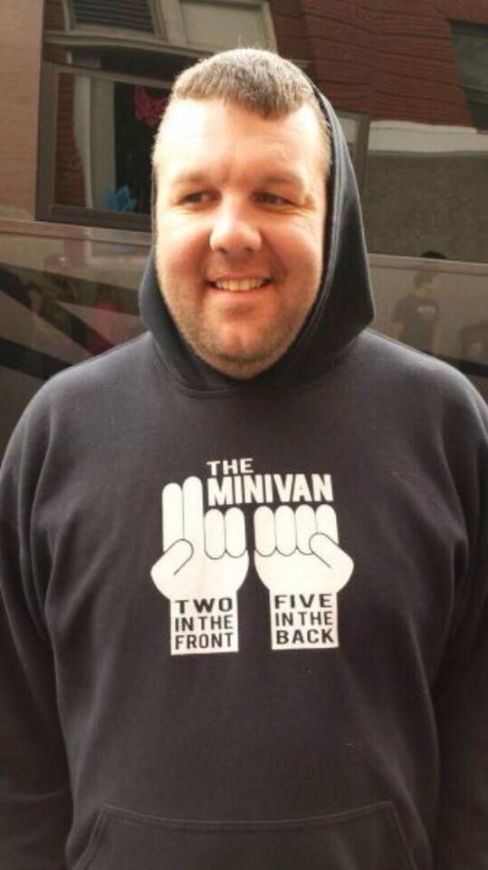 DonnieAssNuts's tweet photo. Yo I'm so into this ish...#minivan http://t.co/PryKNH2sCl