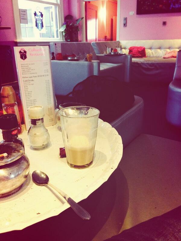 josRR3's tweet photo. Prix d' Ami Coffeeshop😌 http://t.co/MTOXeE3nWH