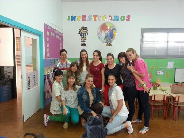 Hoy es un dia especial para una gran compañera y amiga,muchisimas felicidades!!!Eres un encanto.