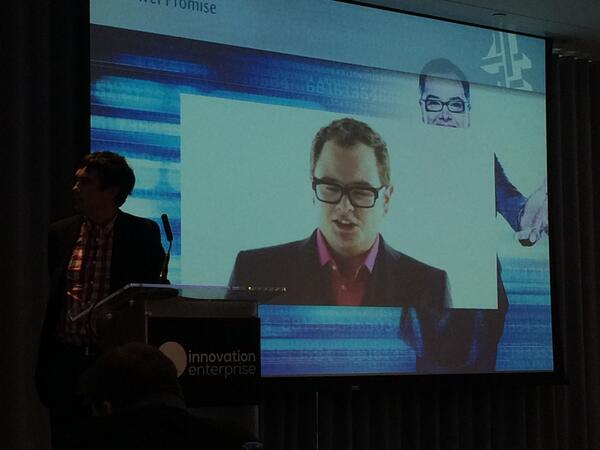 FastBigData's tweet image. Unique methods of building privacy policies &amp;amp; trust relationships with viewers via Steve Forde @Channel4 #DATALDN