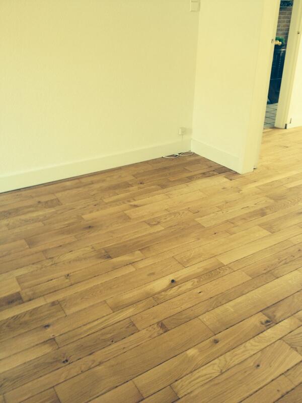 CeesNoppe's tweet image. Weer aardig opgeknapt mooie eiken vloerdelen.