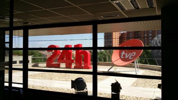 ConectaLab's tweet photo. Recién llegados!!! Muy pronto hablamos de #crowdfunding en @Latarde_24h http://t.co/Ay5BQ2MqUz