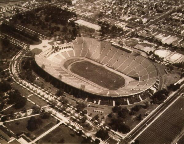 NCAACathedrals's tweet photo. Perhaps most historic stadium in CFB is @uscfootball's Coliseum, shown here two years before hosting 1932 Olympics. http://t.co/6UH4Pzok4C