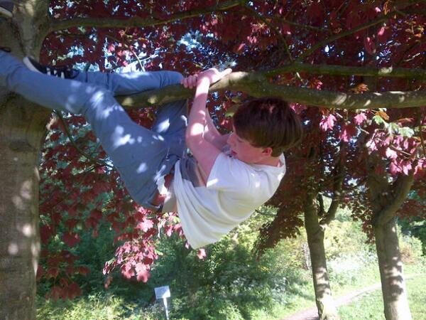 FrozzaQuotes's tweet photo. "They don't call me Rory 'Monkey Boy' Donnelly for nothing, you know." #ThrowbackFrozday #FrozzaQuotes http://t.co/9zpdj0YKNw