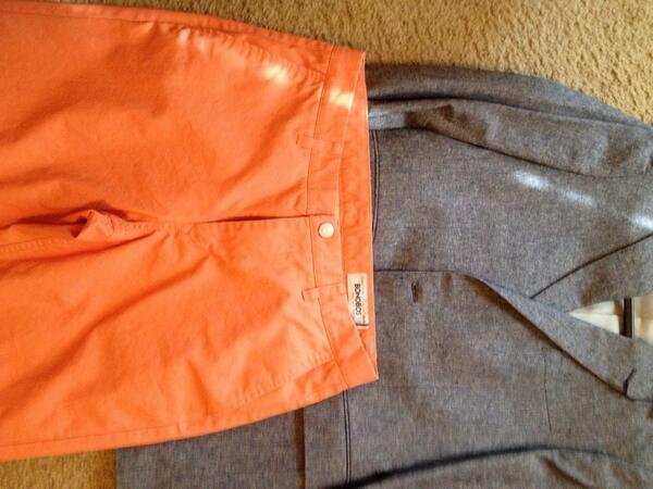 Sunsetprep's tweet image. Help please...This blazer for a wedding or a navy blazer?  Thoughts?