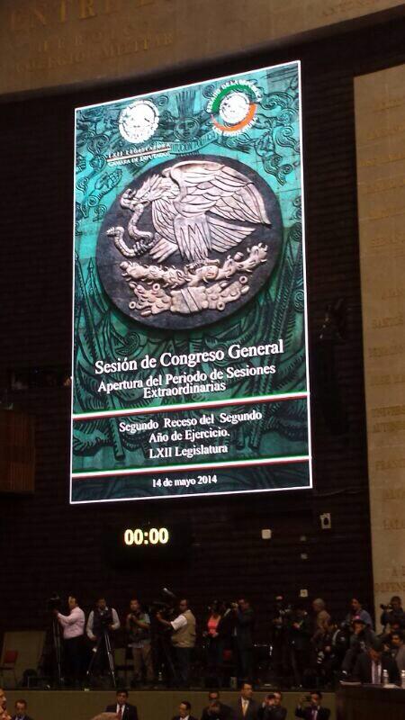 Silvano_A's tweet photo. Inicia Sesión de Congreso General para la apertura del #PeriodoExtraordinario http://t.co/NDQdWAfBhL