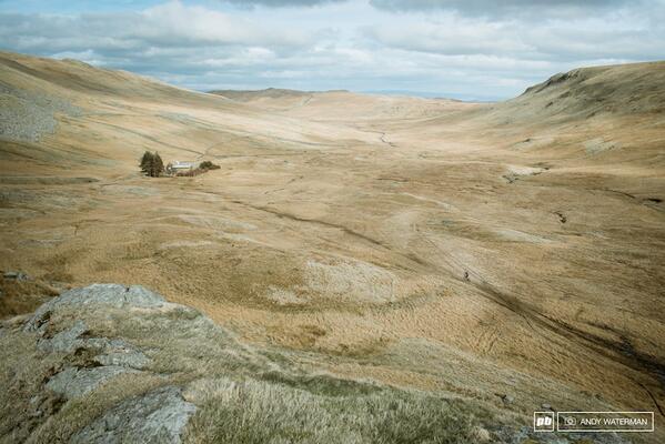 pinkbike's tweet photo. There is a vastness in today's #pod that we want to explore http://t.co/WDVsMlB6fM @andywaterman @AcreSupply http://t.co/DBIHDWshNK