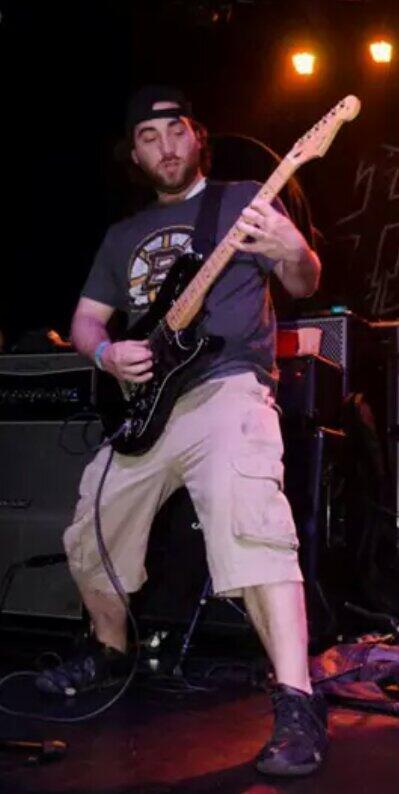 Devils_Feedback's tweet photo. @fetemusic #devilsfeedback #guitarist #metal #localmusic #music @DonaldHayes2 http://t.co/na95IR4pfg